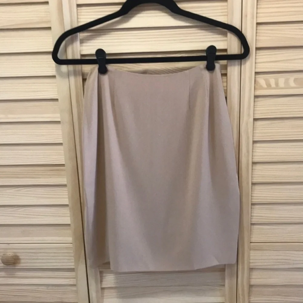 EMANUEL‎ UNGARO beige skirt, fully lined, quality, classic size 2 minimalist